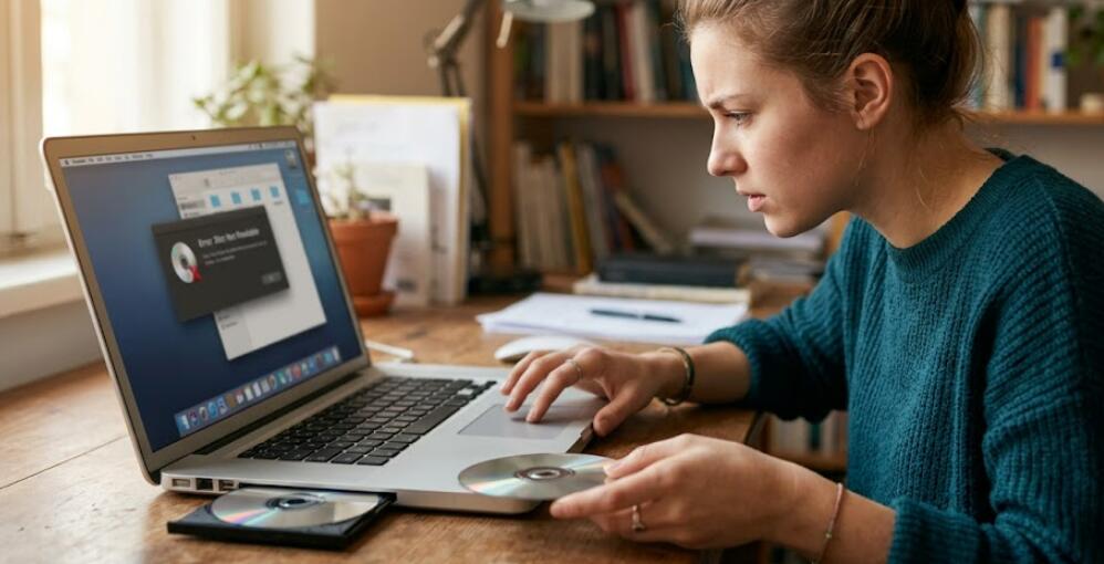 How to fix a laptop that cannot read a disc (optical drive)?